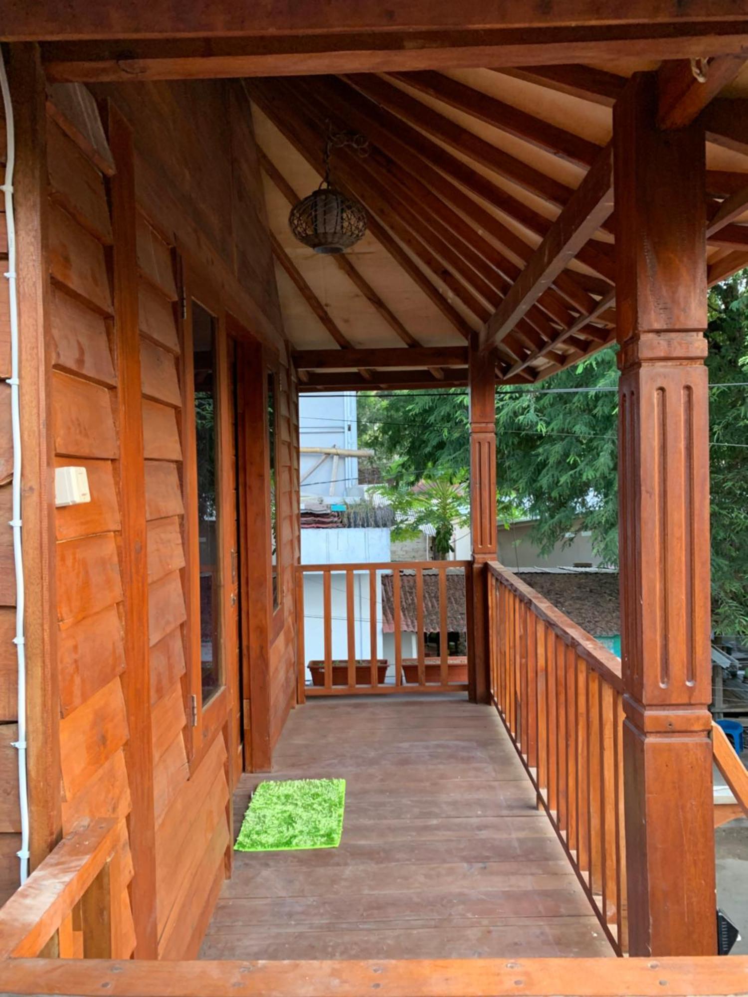 Gili Davidoff Upstairs Budget And Deluxe Gili Trawangan Eksteriør billede